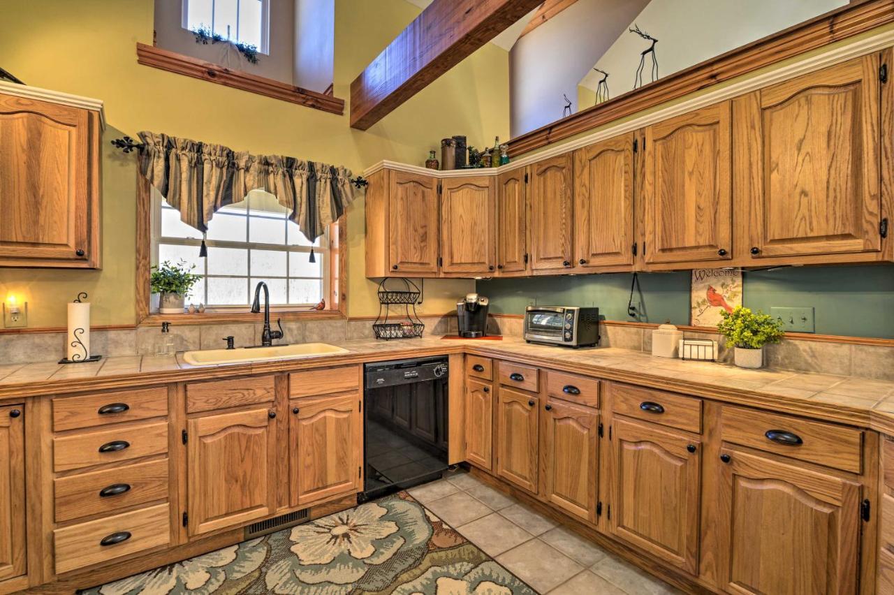Private Family Home With Deck, Porch And Forest Views! McComas Beach Kültér fotó