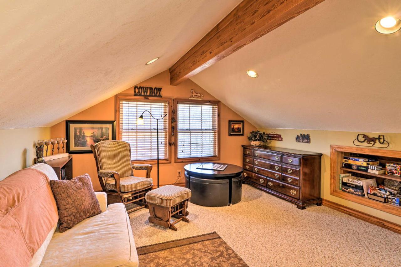 Private Family Home With Deck, Porch And Forest Views! McComas Beach Kültér fotó