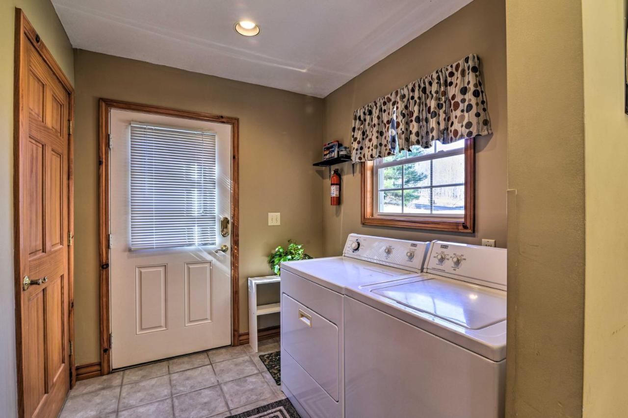 Private Family Home With Deck, Porch And Forest Views! McComas Beach Kültér fotó